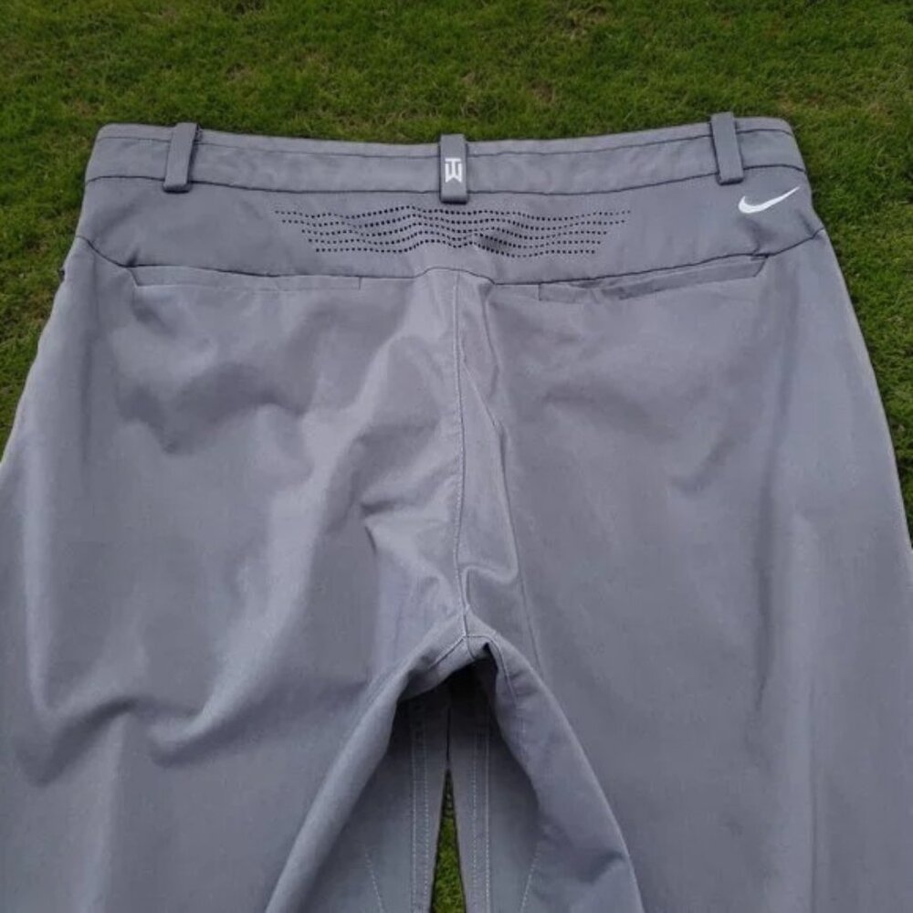Nike Tiger Woods Golf Pant Men's Discontinued Adaptive Fit Woven Vented 32x32
T1